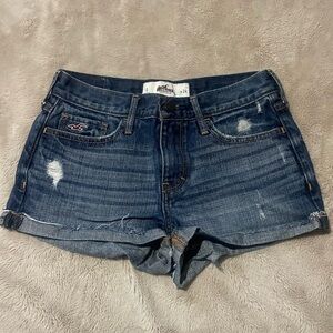 HOLLISTER JEAN SHORTS